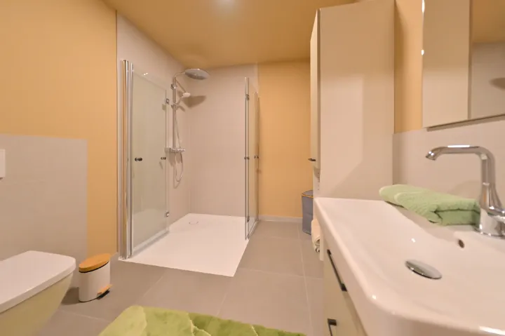 Badezimmer Ein-Raum-Wohnung